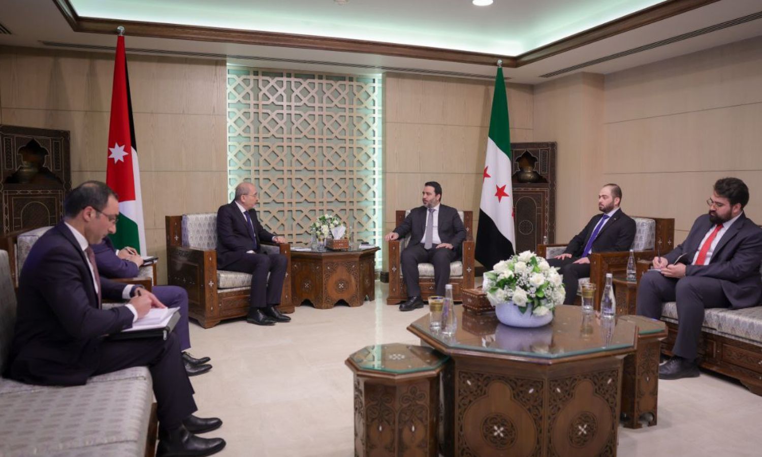 A meeting between Syrian Foreign Minister Asaad al-Shibani and his Jordanian counterpart Ayman Safadi - April 17, 2025 (Syrian Ministry of Foreign Affairs)