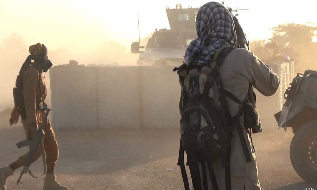 Fighters from the Islamic State in Iraq (Amaq Agency)
