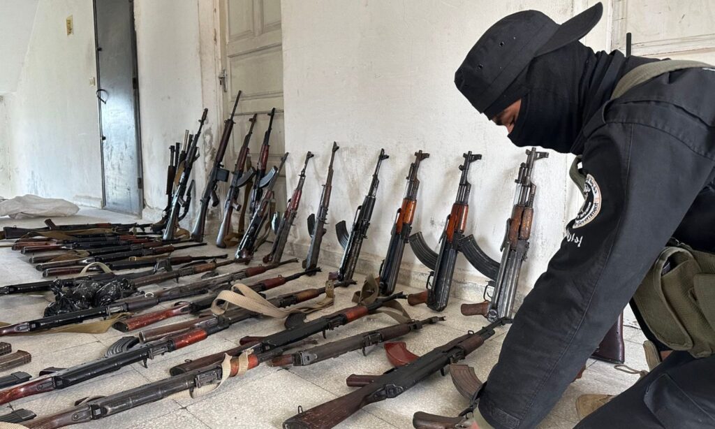 The General Security Service has received light weapons from the notables of the villages of al-Boudi and al-Qalaia in the countryside of Jableh in Latakia governorate - March 22, 2025 (Syrian Ministry of Interior)