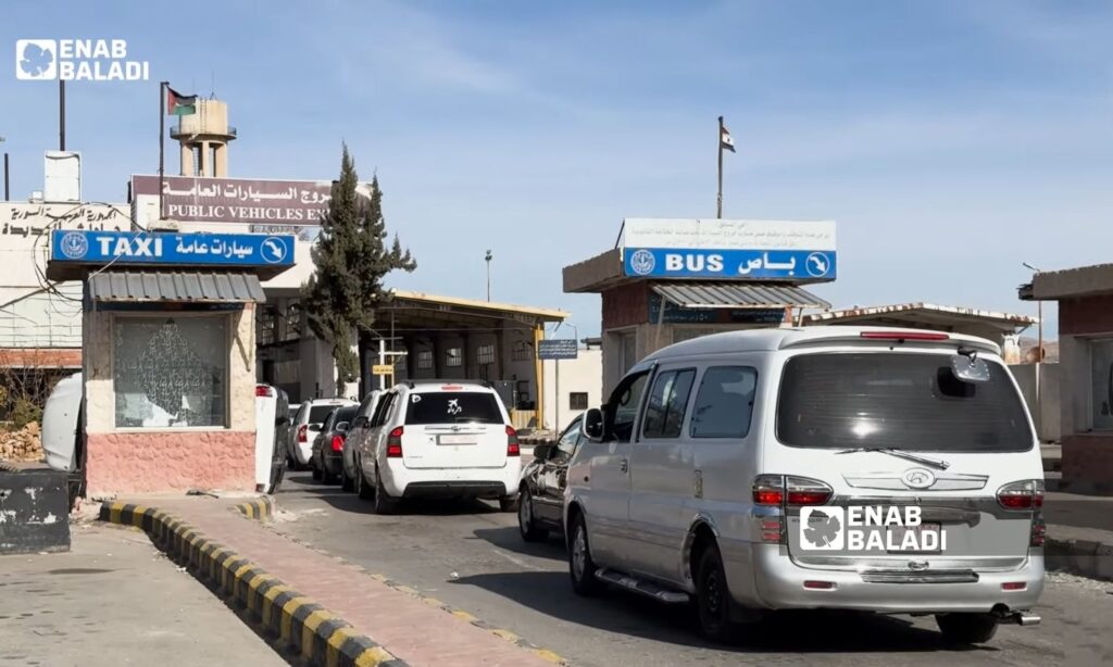 Vehicles entering Syria from Lebanon via the Masna border crossing - December 2024 (Enab Baladi/Dayan Junpaz)