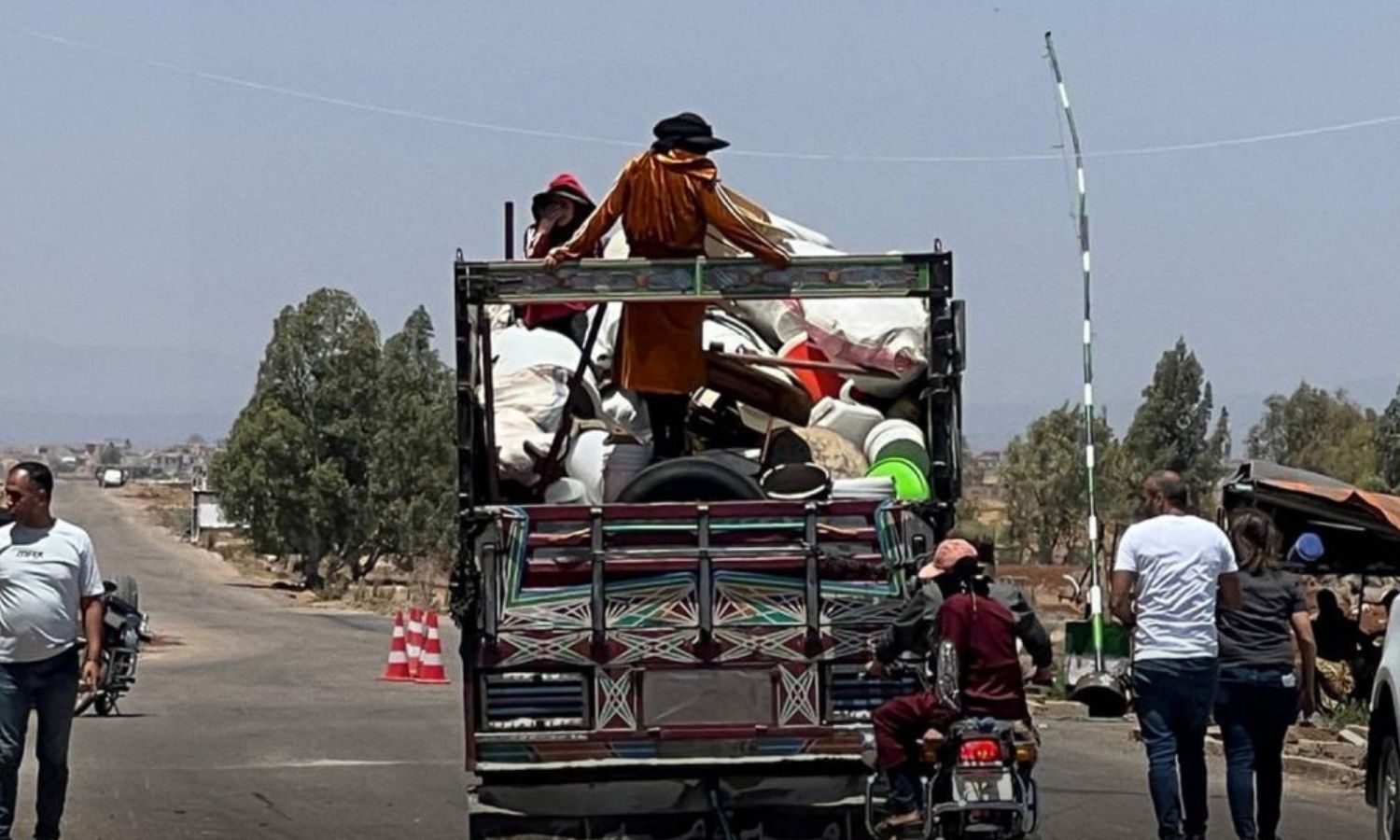Displacement of dozens of families from the western and eastern countryside of As-Suwayda after retaliatory operations against them – July 17, 2025 (Syrian Ikhbariya)