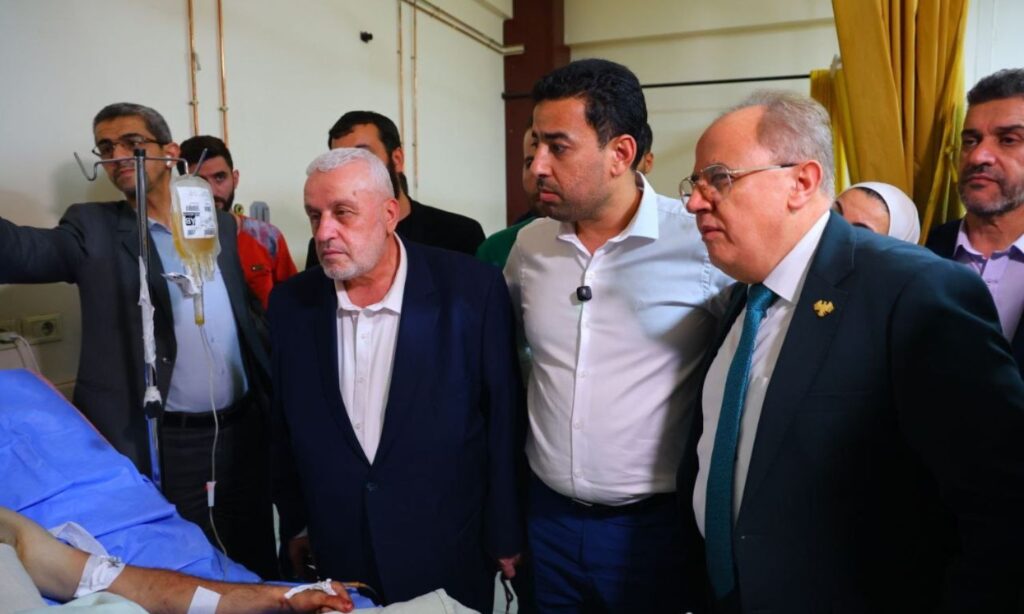Ministers of Health, Higher Education, and Religious Endowments visit public hospitals in Damascus to check on those injured in the Israeli airstrikes – July 17, 2025 (Syrian Ministry of Health/Facebook)