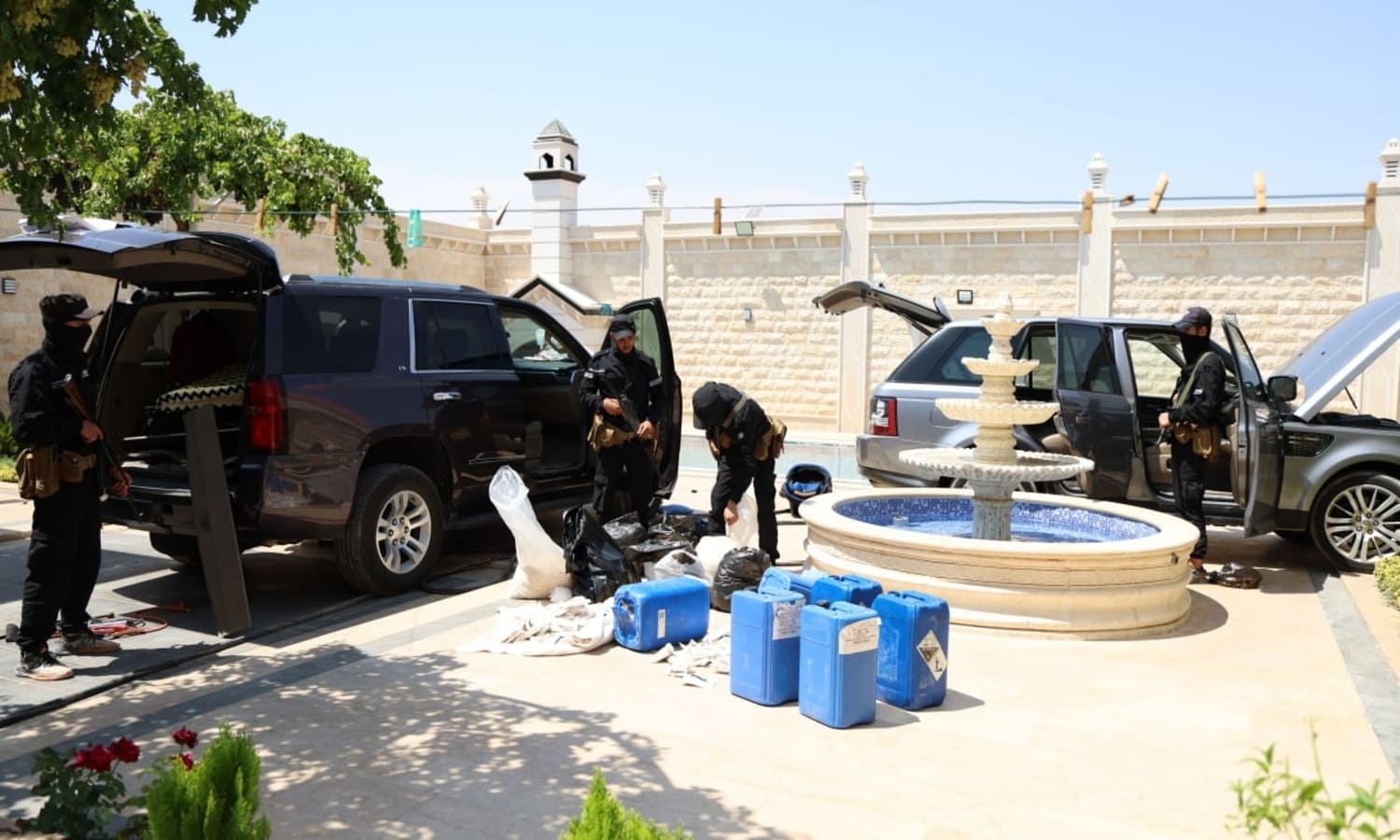 Syrian Anti-Narcotics Department arrests a drug trafficking network in cooperation with Iraq – 30 July 2025 (Syrian Ministry of Interior/Facebook)