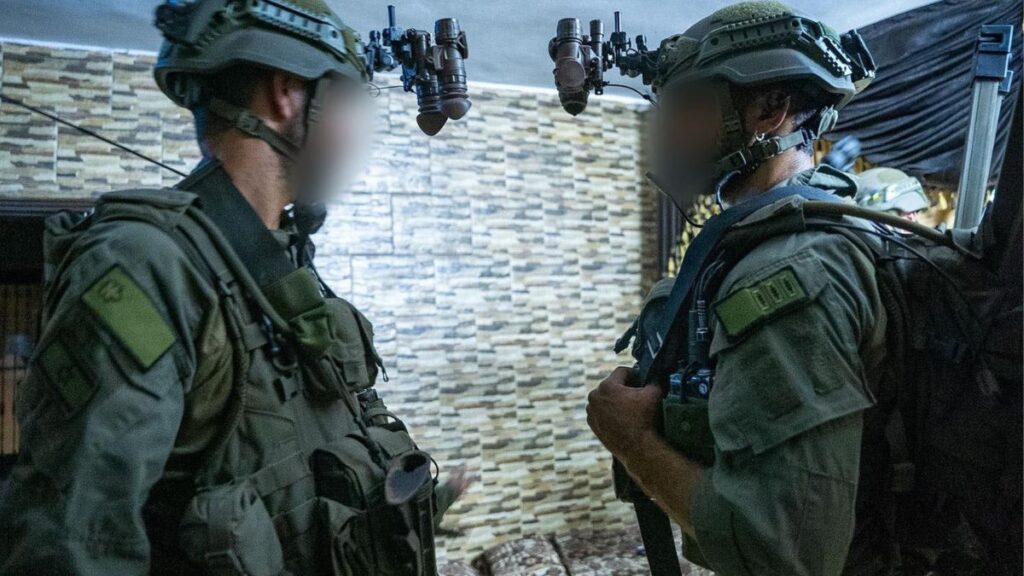 Israeli army storms a house in the village of Trinjah, Quneitra – August 11, 2025 (Avichay Adraee/X)