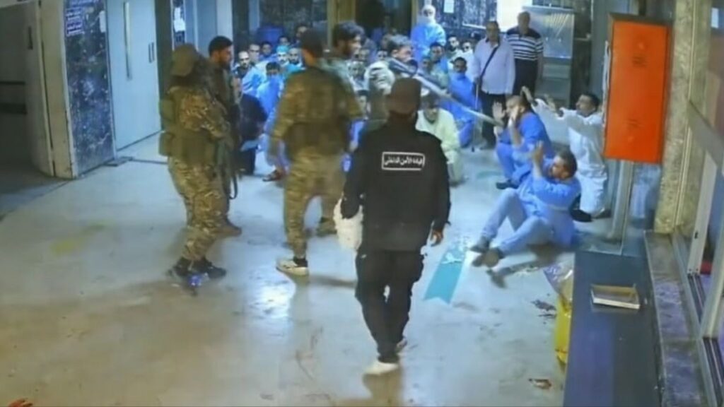 Personnel in Ministry of Defense uniforms assault a doctor at the National Hospital in Suwayda – August 10, 2025 (Suwayda 24)