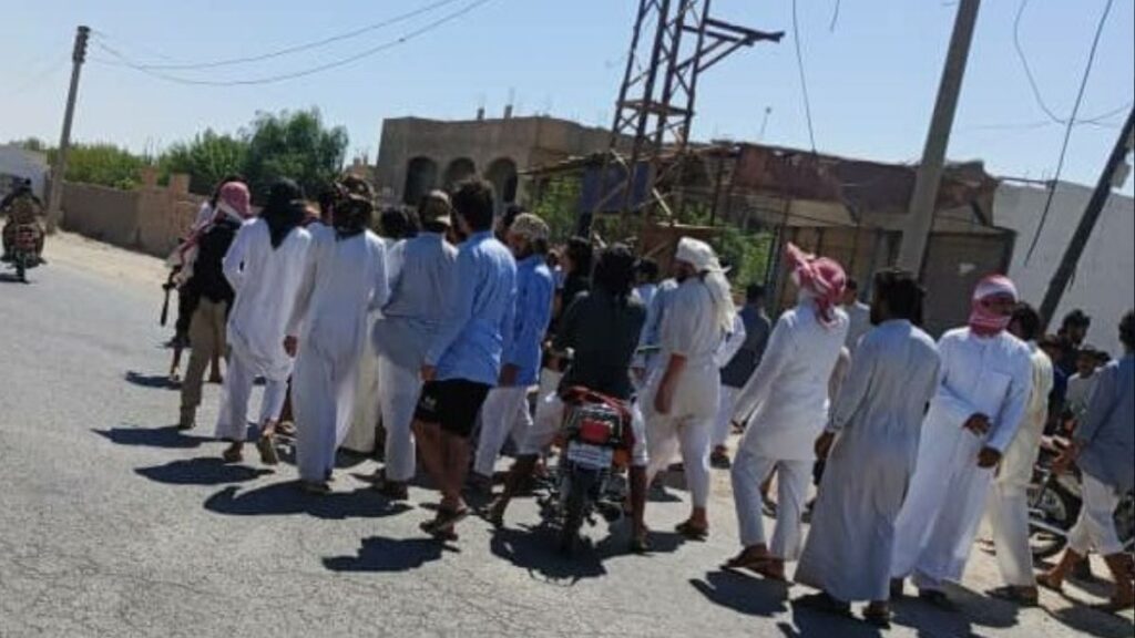 Residents of al-Granij (eastern Deir Ezzor) from the al-Shuaitat tribe carry the body of a young man killed by the Syrian Democratic Forces (SDF) – July 11, 2025 (al-Sharqiya 24)