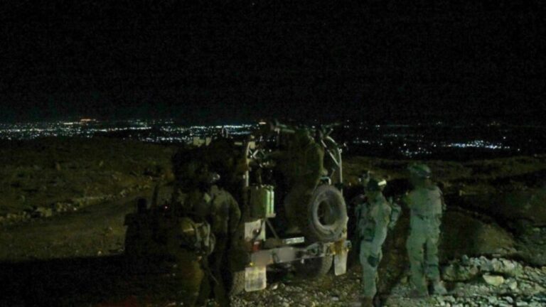 Soldiers from the Israeli army’s 810th Mountain Brigade on the summit of Mount Hermon (Quneitra governorate, southern Syria), September 2025 (Israeli army spokesperson).