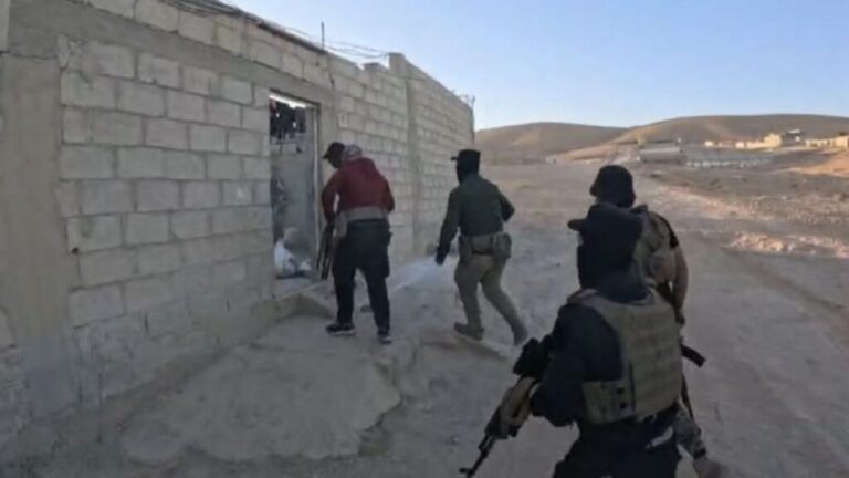 Syrian Internal Security forces raid an Islamic State cell site in Rif Dimashq (southern Syria) - October 18, 2025 (Ministry of Interior)