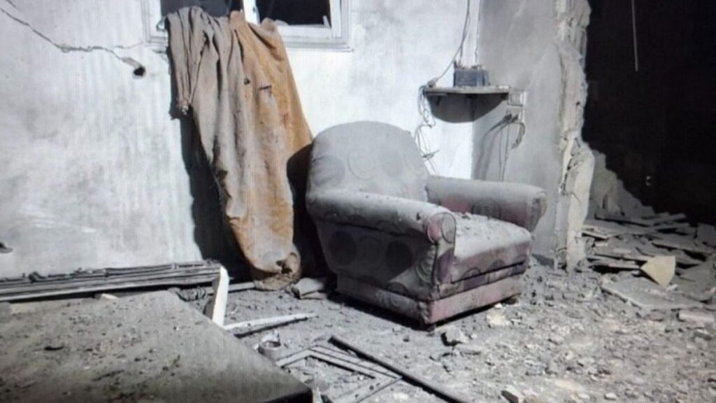 The house where the explosion occurred in the Mazzeh 86 neighborhood (a densely populated district in western Damascus), 14 November 2025 (Syrian state TV channel al-Ikhbariya)