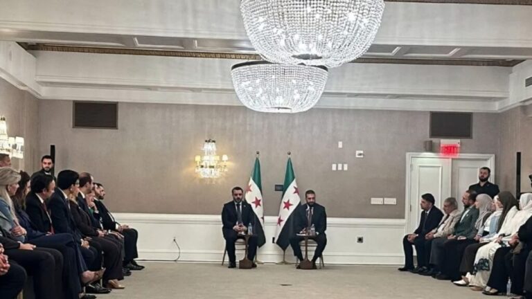 Syrian President Ahmad al-Sharaa meets with Syrian organizations in Washington, 9 November 2025 (al-Ikhbariyah TV)