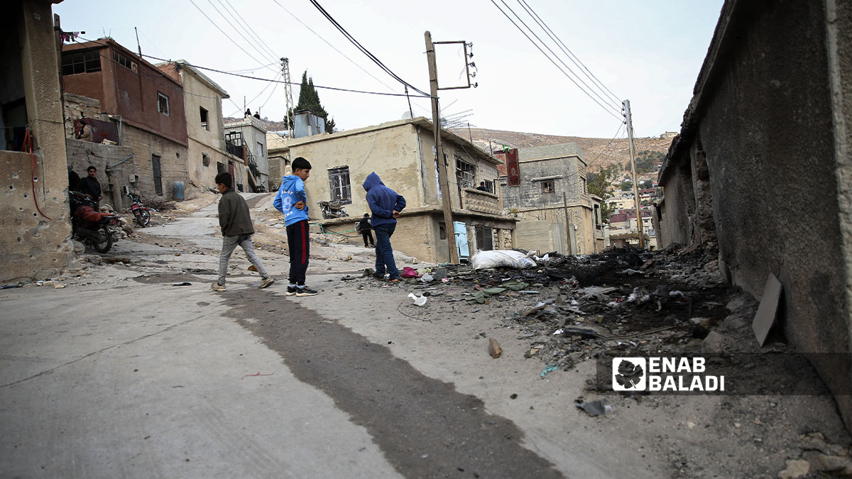 The town of Beit Jinn (southwestern rural Damascus, near the occupied Syrian Golan Heights) witnessed clashes between residents and the Israeli army during an arrest campaign, (Enab Baladi/Noor Hamza)