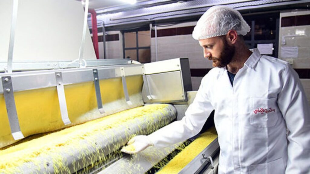 A production line inside a food facility in the Adra Industrial City (Rif Dimashq province, near Damascus), July 8, 2025 (SANA)