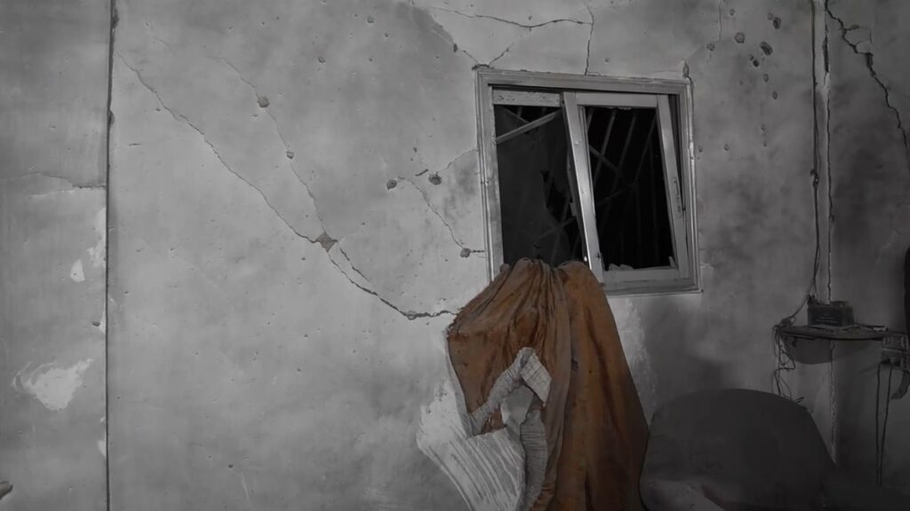 Damage inside a house struck by a Katyusha rocket in the Mazzeh 86 neighborhood (a densely populated district in western Damascus), 15 November (SANA, screenshot)