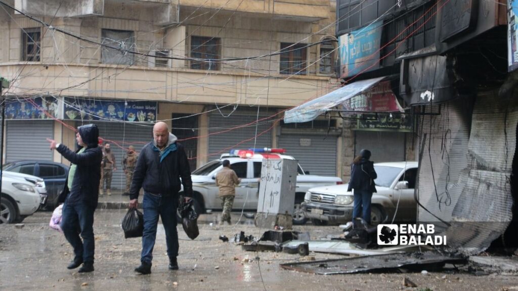 Residents in the Ashrafieh neighborhood (northern Aleppo city) inspect the area after Syrian government forces entered, 9 January 2026 (Enab Baladi/Mohamed Masto)