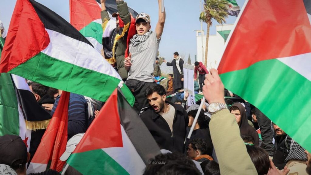 From the protest in Umayyad Square rejecting the Israeli Knesset decision allowing the execution of Palestinian prisoners, April 3, 2026 (SANA)