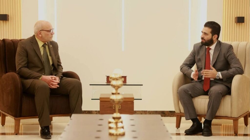 Bar Association head Mohammad al-Tawil and Interior Minister Anas Khattab discuss coordination in legal fields, 4 March 2026. (Syrian Bar Association)