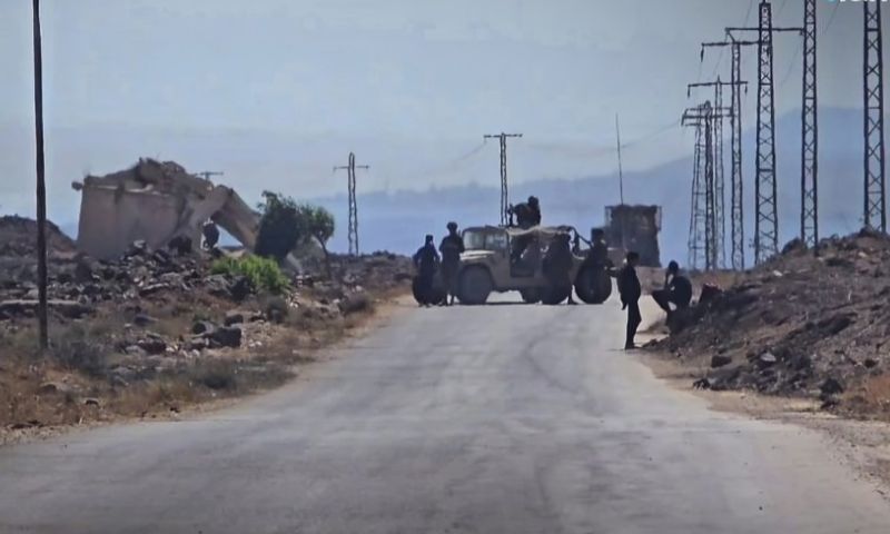 An Israeli patrol sets up a checkpoint in the Quneitra countryside, August 4, 2026 (SANA).