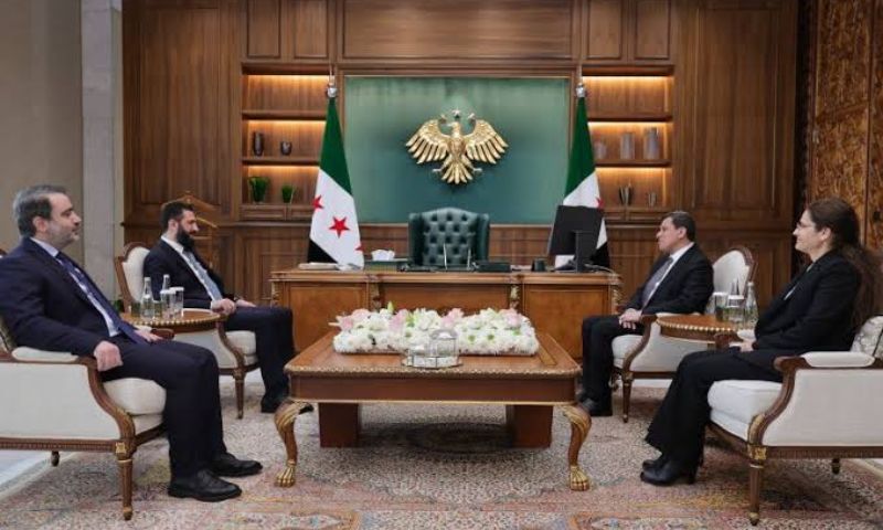 Syrian President Ahmed al-Sharaa discusses completing the implementation of the integration agreement with Mazloum Abdi, August 4, 2026. (SANA)