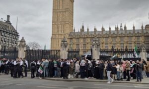 Members of the Syrian community gather outside Parliament in Britain, March 31, 2026. (SANA)