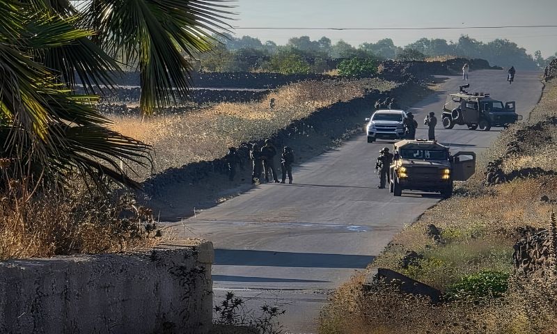 Israeli soldiers set up a checkpoint to search passersby in the Quneitra countryside, July 20, 2026 (SANA)