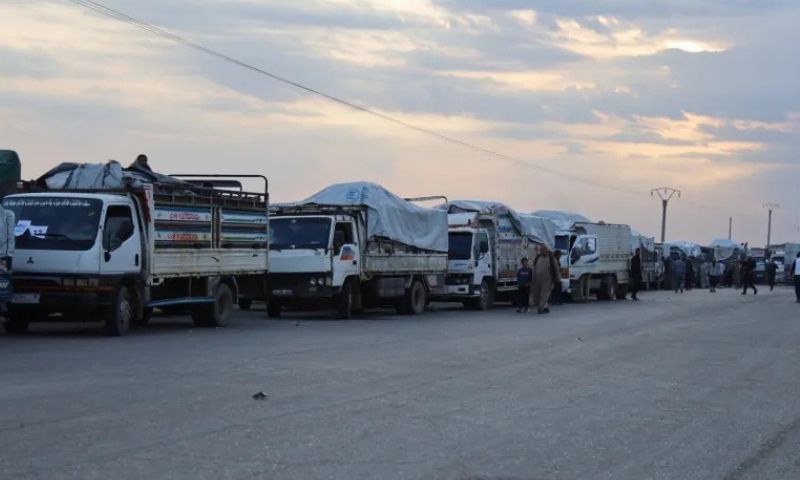 The sixth convoy of displaced residents of Ras al-Ain leaves al-Hasakah for their home areas, October 21, 2026 (Hawar News Agency)